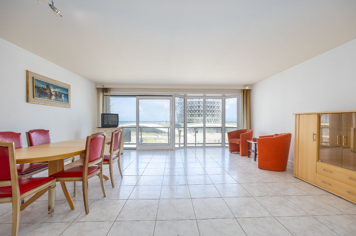 Uniek appartement met frontaal zicht op het casinoplein (met zeezicht!) foto {{pictureIndex}}