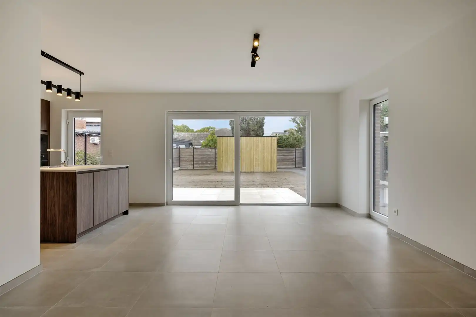 Nieuwbouwwoning met 3 slpks, gelegen op wandelafstand van het centrum !  foto 5