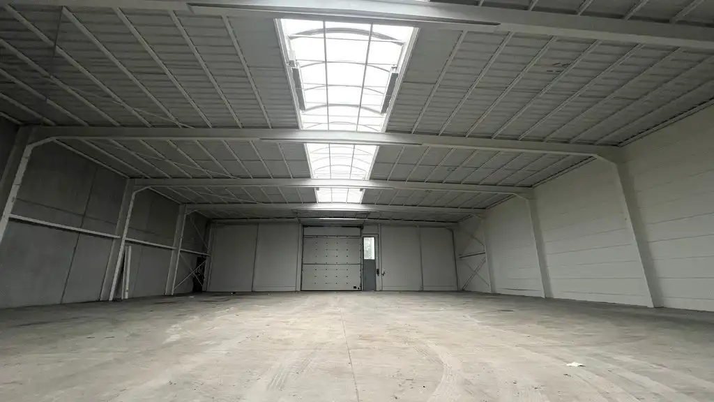 Nieuwbouw loods te koop in fase II Walle Kortrijk foto 4