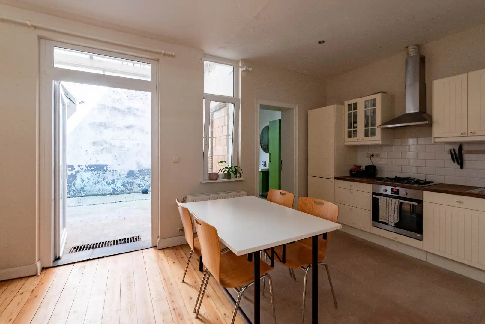 Charmante en veelzijdige woning met studio, 2 slaapkamers foto 24