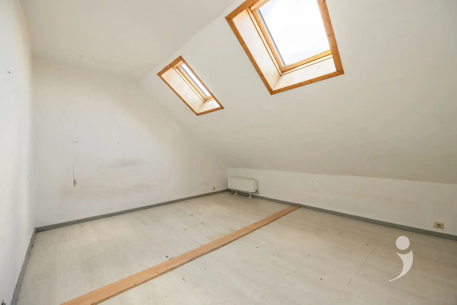 Op te frissen rijwoning met veel karakter (en garage) foto 16