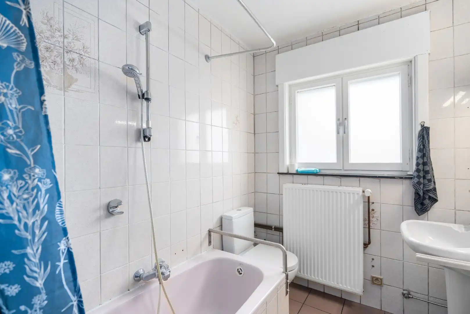 Alleenstaande woning met 3 slaapkamers en 2 garages te Koekelare foto 12