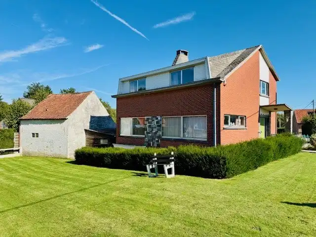 Hoofdfoto van de publicatie: Goed gelegen woning