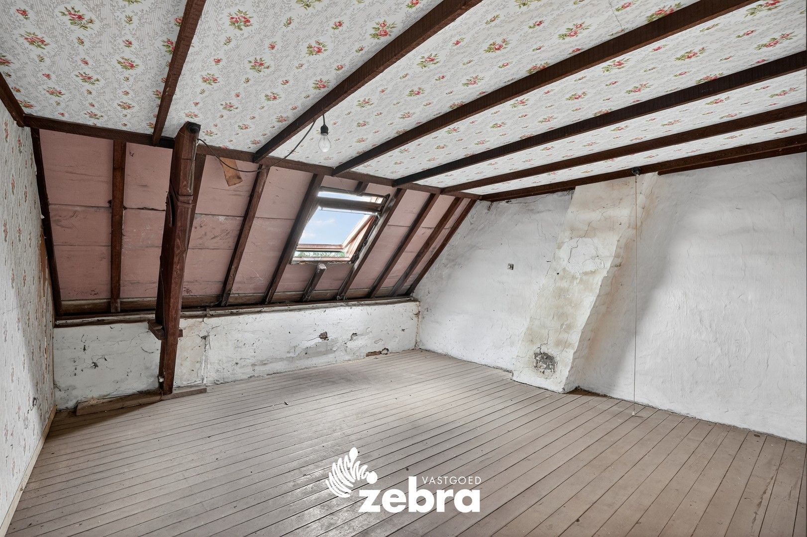 Zeer ruime woning met inpandige garage te koop in Staden! foto 26