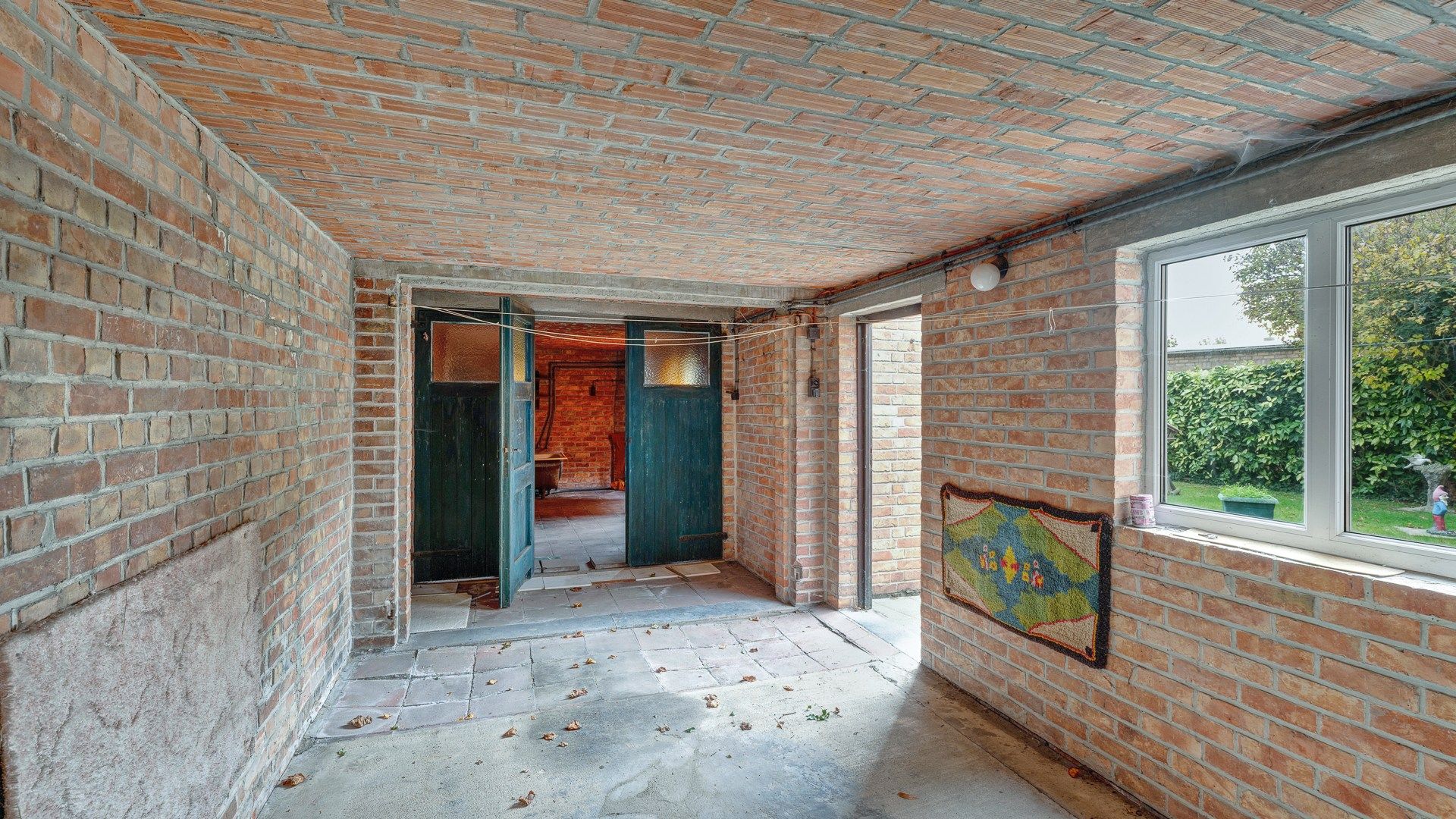 Klassieke villa met bijgebouwen, garage en prachtige tuin foto 25