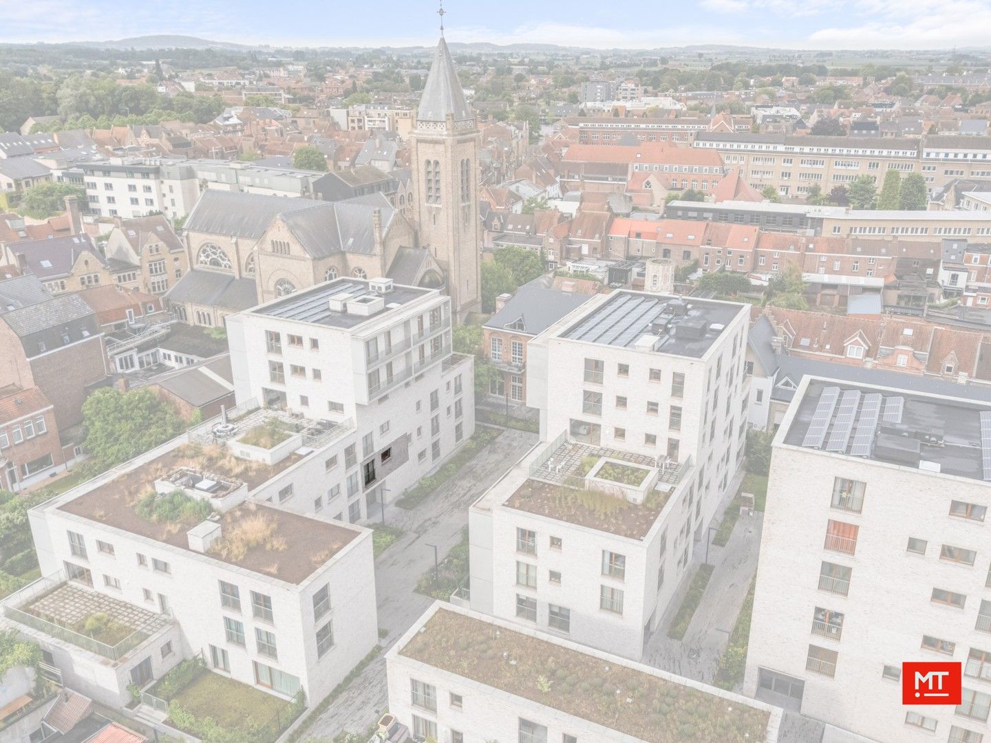 Recent appartement met 2 slaapkamers en ondergrondse parkeerplaats te koop in hartje Ieper foto 15