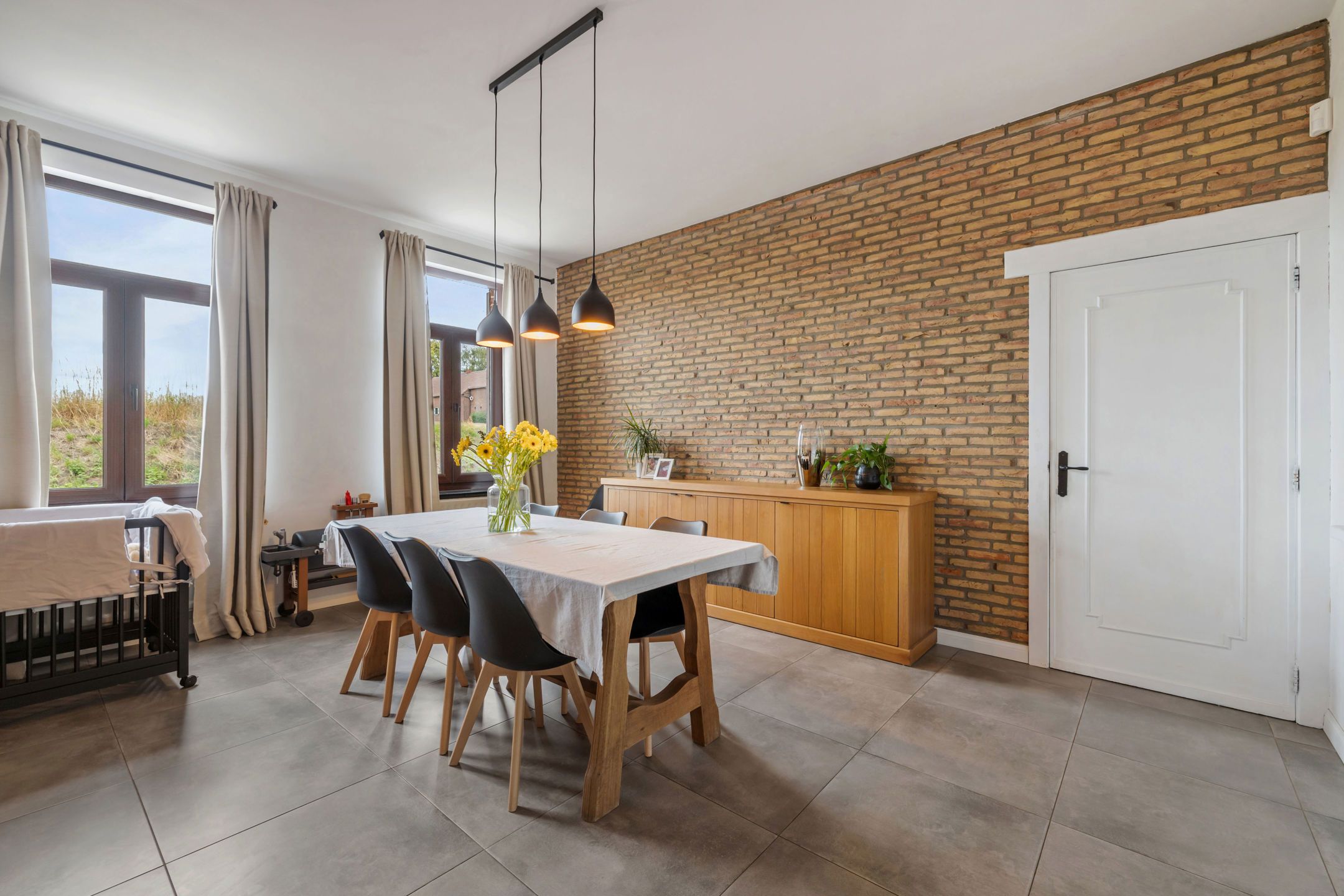 Gezellige woning met garage en tuin foto 3