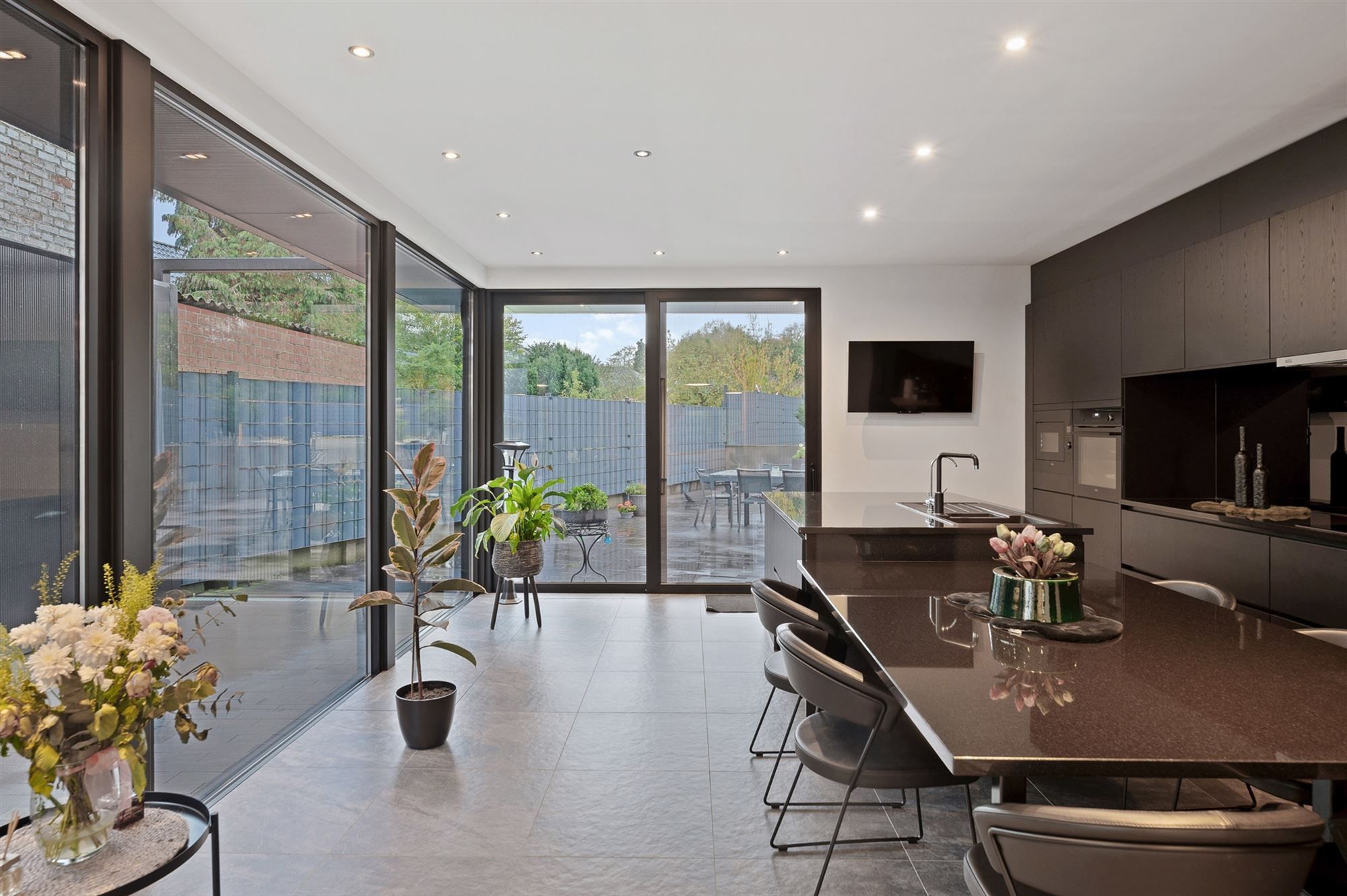 KNAP GERENOVEERDE WONING WONING MET 3SLAAPKAMERS OP EEN ZONNIG GEORIËNTEERD PERCEEL TE OOSTHAM foto 11