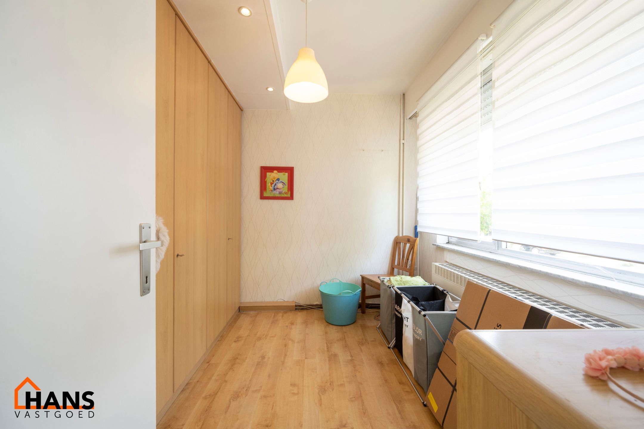 Instapklare halfopen hoekwoning met garage, oprit en tuin. foto 15