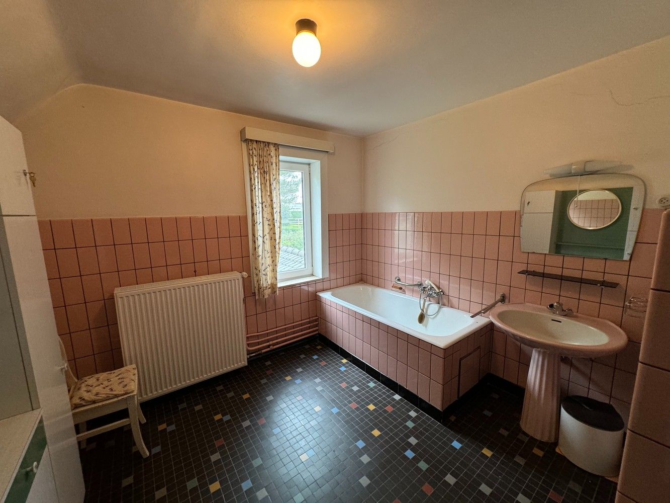 Te koop: Grote woning met unieke tuin foto 21