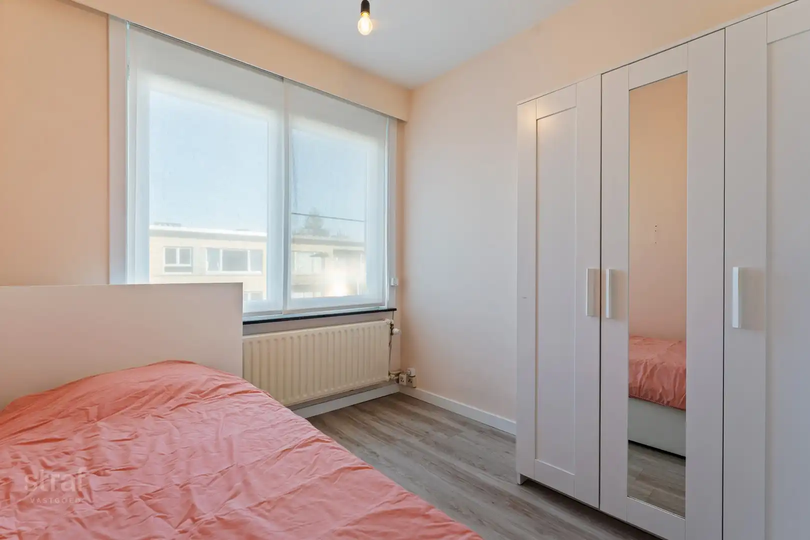Ruime gezinswoning met 4 slaapkamers, 2 badkamers en tuin foto 12