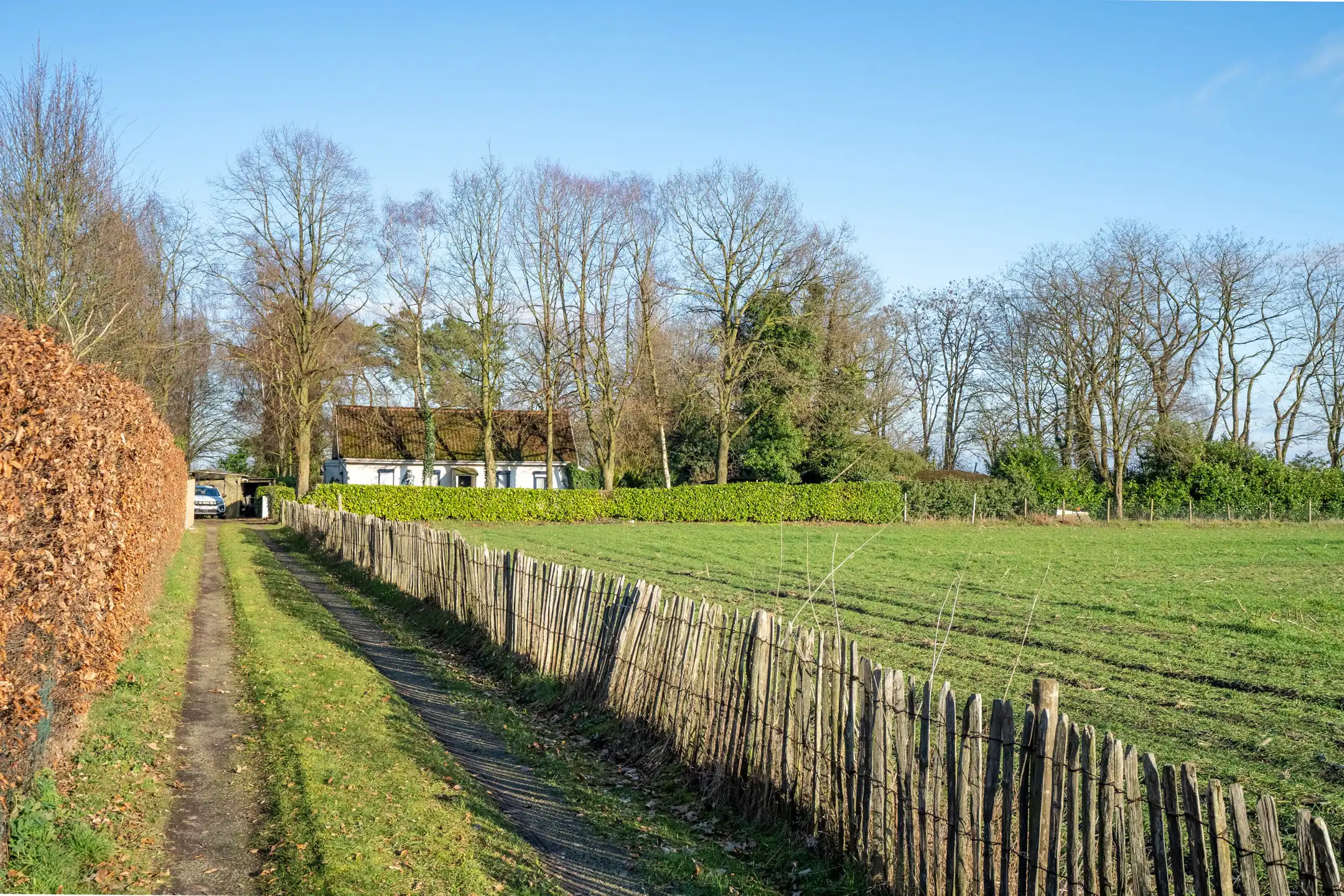 Te renoveren woning met 2 slpks op prachtig perceel van 3.551m² foto 2