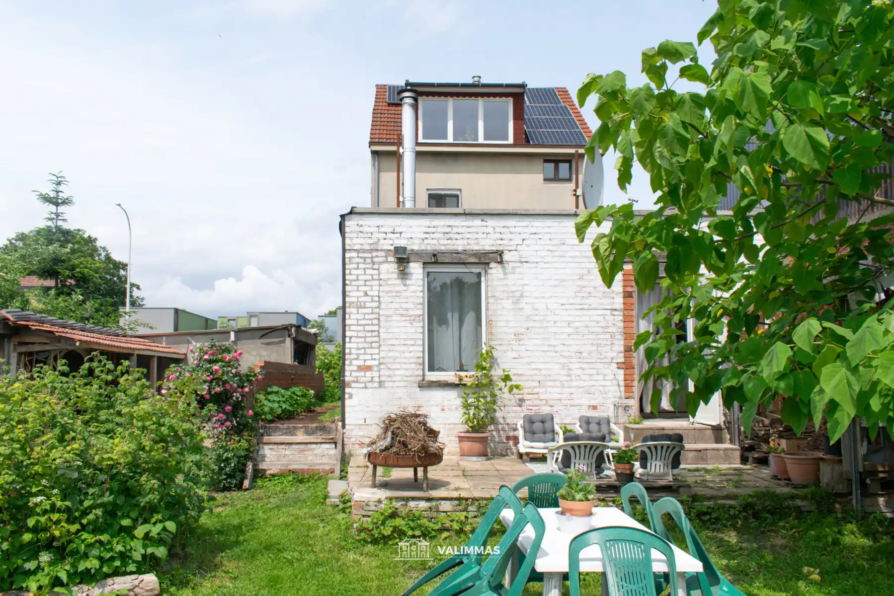 Driegevelwoning op 6 are 40, met mooie tuin en parking ... foto 5