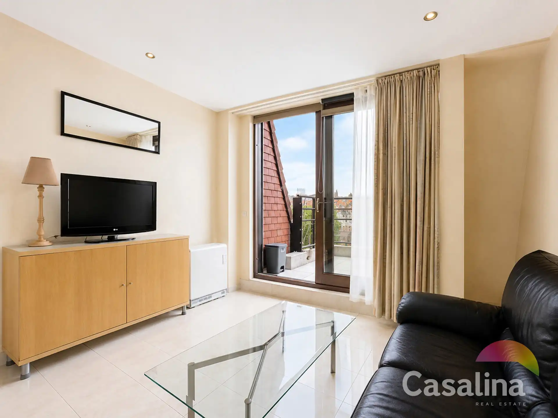 📢 Gemeubeld Appartement met 1 Slaapkamer + Terras + Parking foto 6