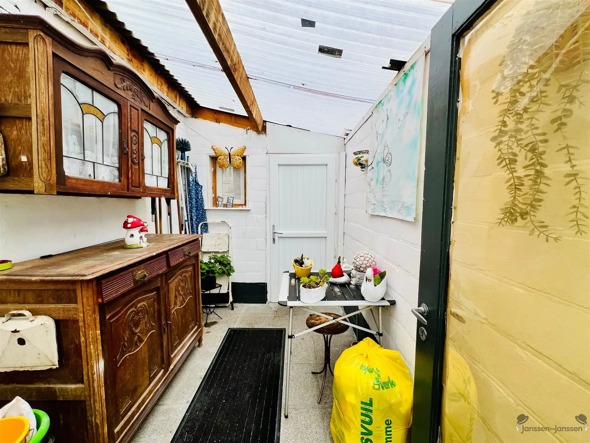 Te renoveren woning met tuin foto 13