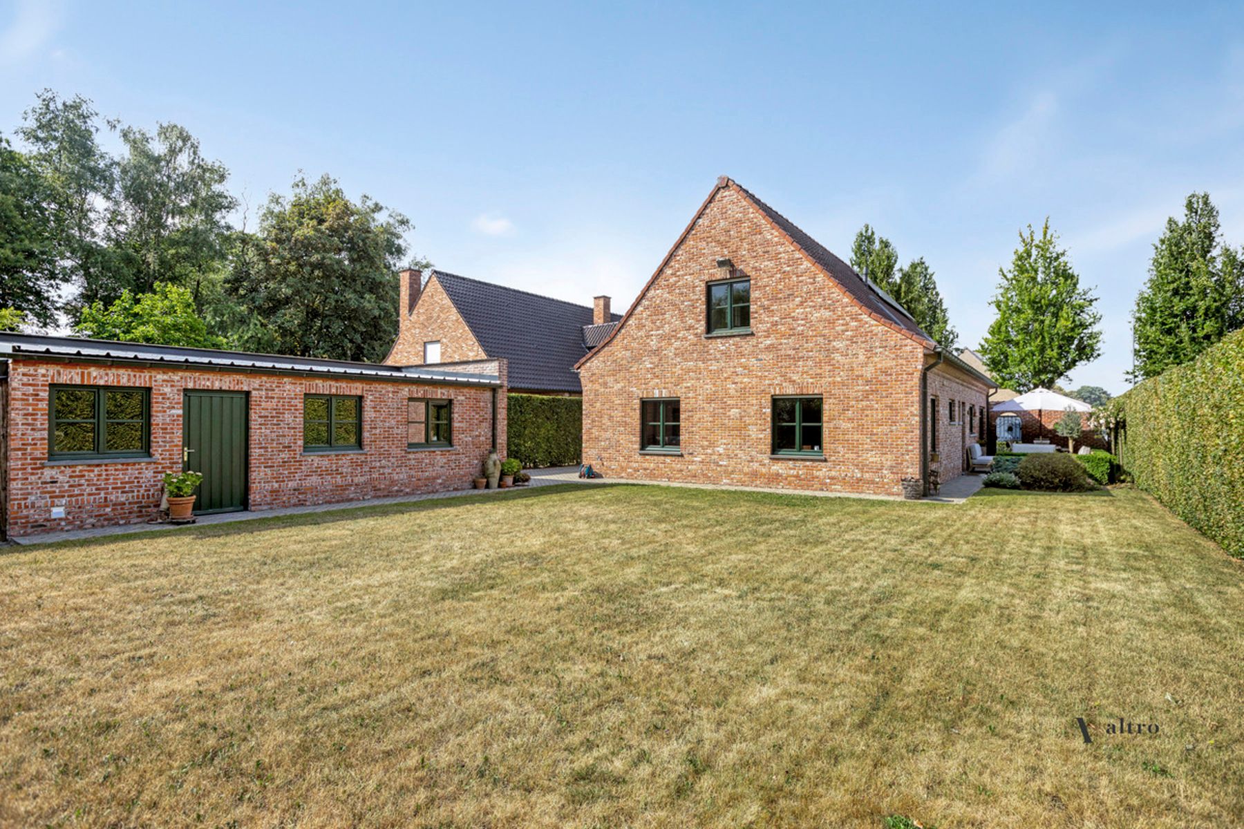 Prachtige en instapklare villa in landelijke stijl  foto 28