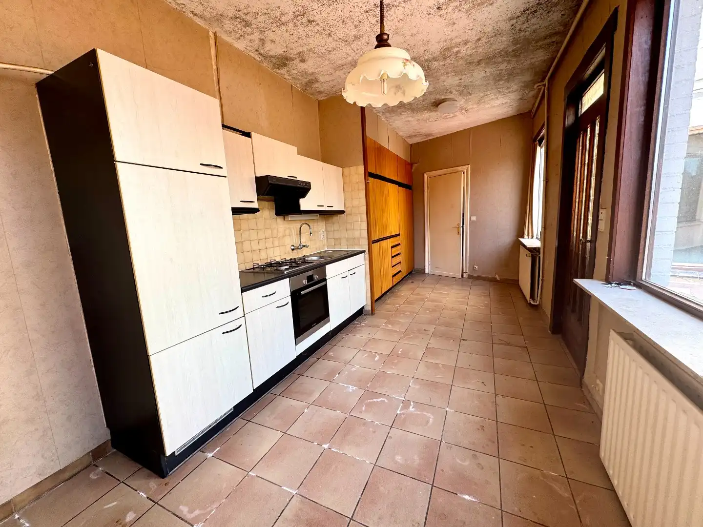 TE RENOVEREN WONING MET 3 SLPKS EN ZONNETERRAS foto 8