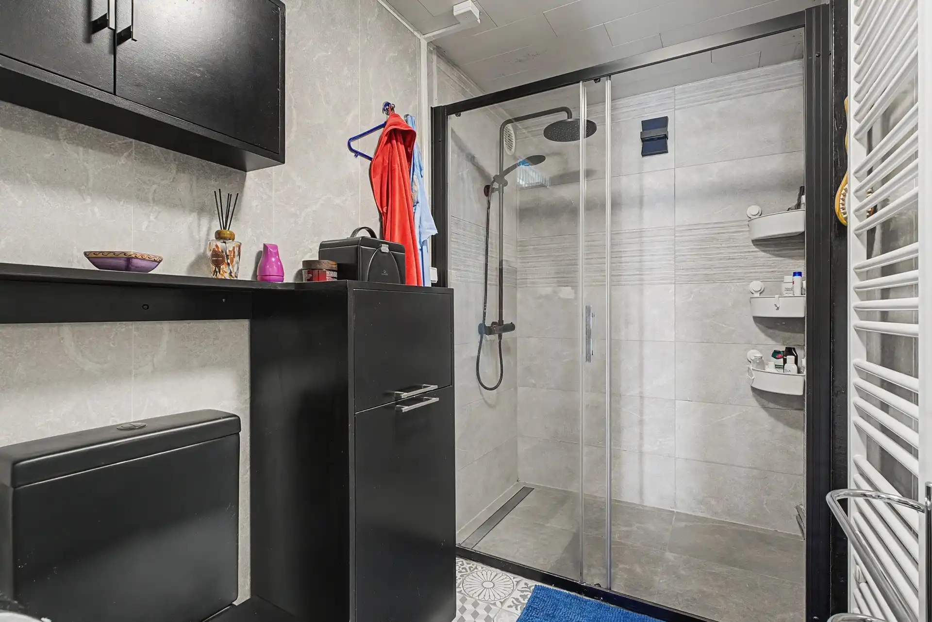 Instapklare halfopen bebouwing met 2 slaapkamers en garage nabij centrum Uitbergen foto 15