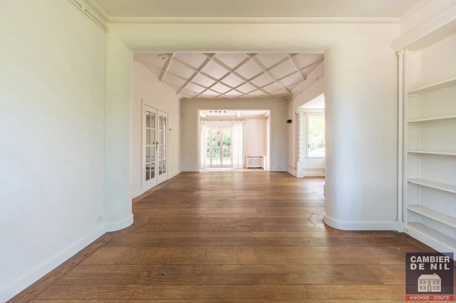 Charmante vrijstaande villa in hartje Zoute foto 5