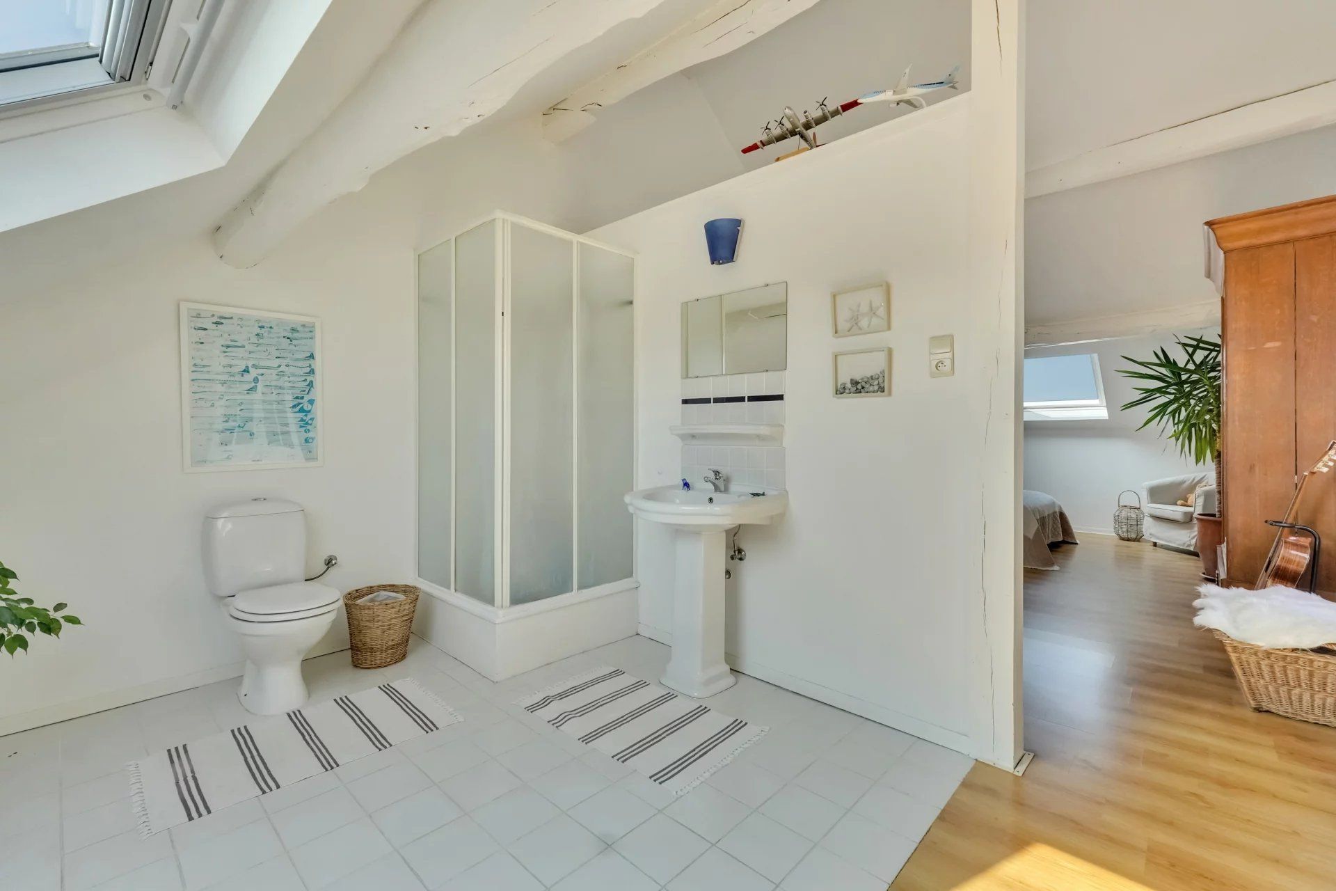 Karaktervolle woning met zwembad en ingerichte leefzolder foto 25