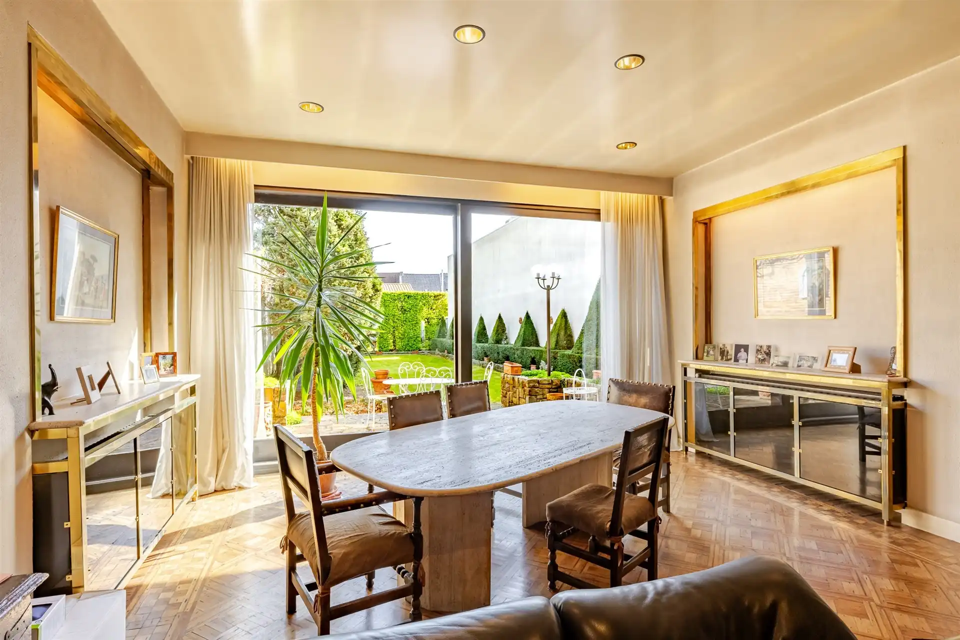 Karaktervolle herenwoning met indrukwekkende ruimte, authentieke elementen en rustige tuin nabij het stadspark foto 5