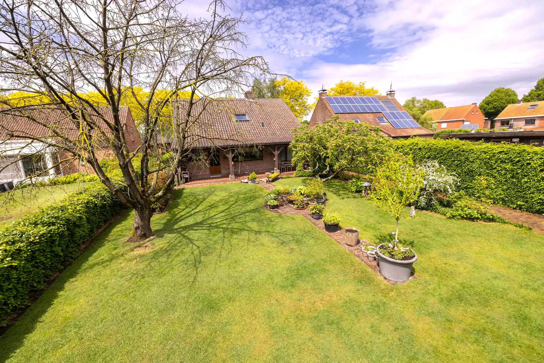Ruime woning met 5 slpks, gezellig tuin en grote kelder foto 24