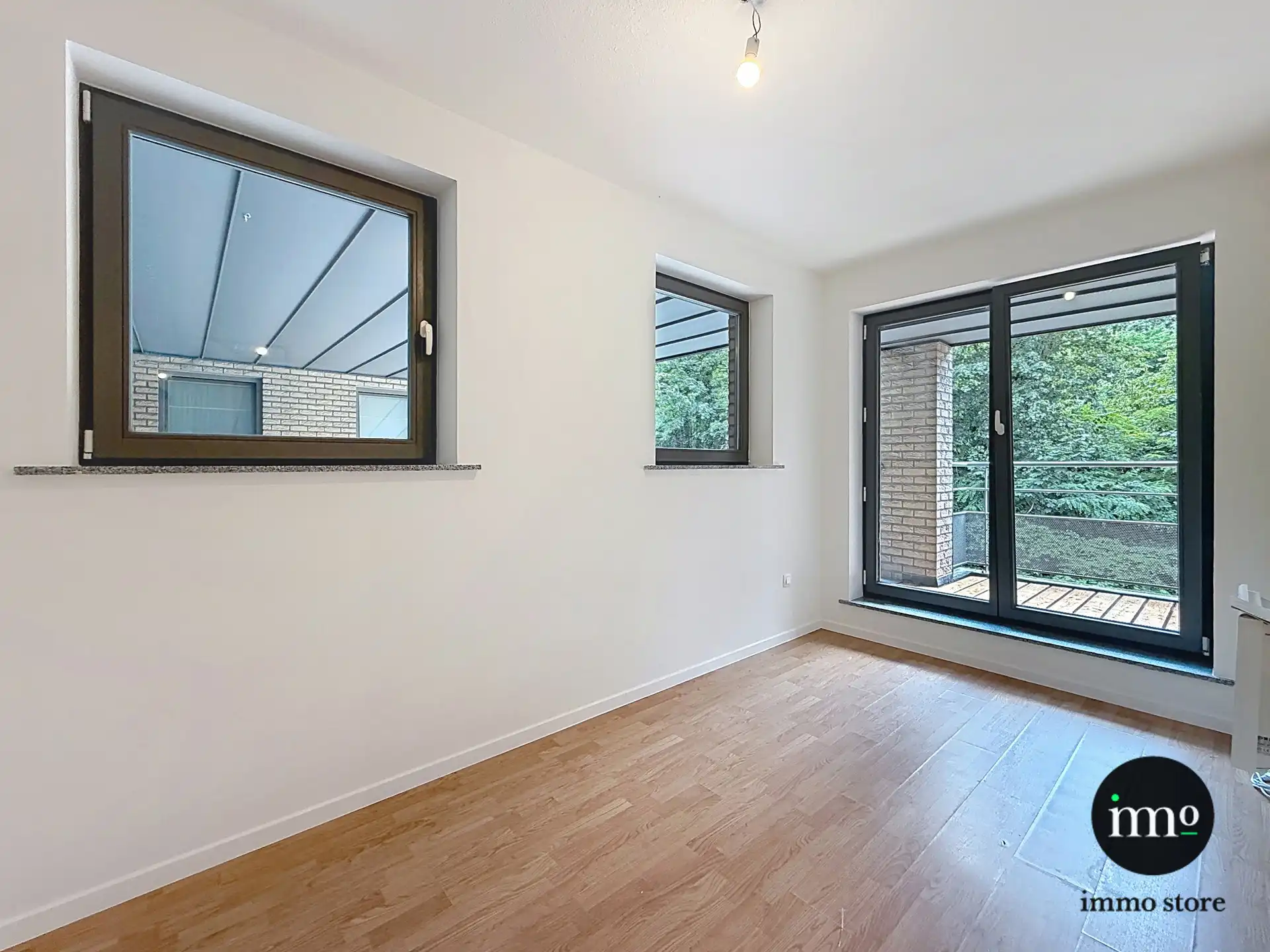 Ruim appartement met 2 terrassen en 4 slaapkamers in Ukkel! foto 12