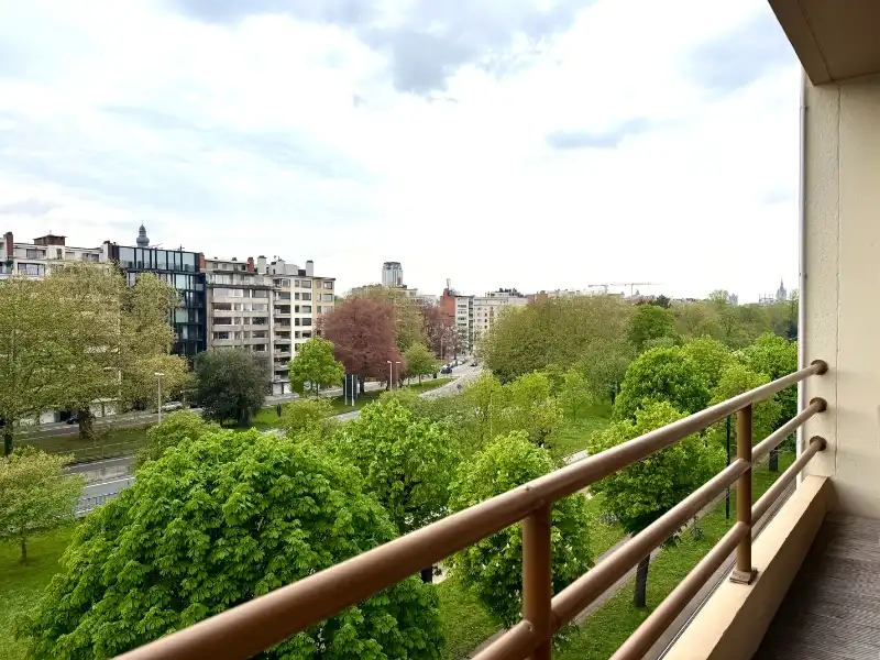 CENTRUM GENT, HEEL RUIM APPARTEMENT MET TERRAS EN GARAGEBOX foto 4