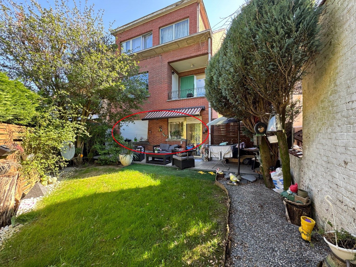 appartement op VERD. 1 met 3 kelderbergingen en garage foto 11