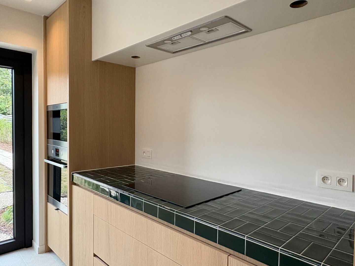 Volledig gerenoveerde woning met hoogwaardige, stijlvolle materialen te koop in Kuurne. foto 4