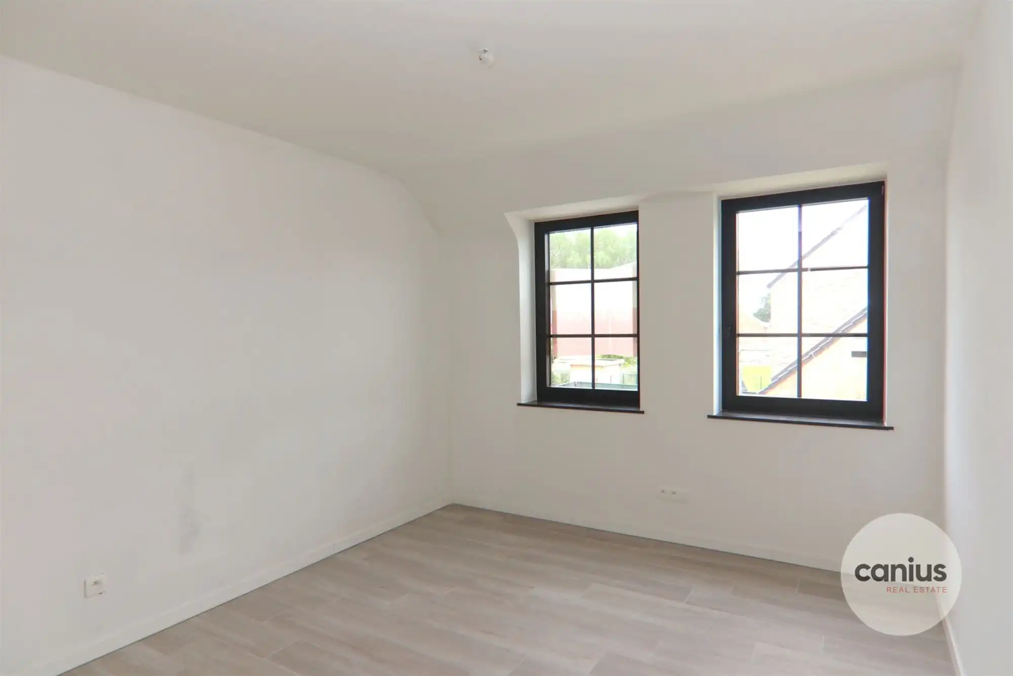 LANDELIJKE WONING MET 3 SLKS EN CARPORT foto 10