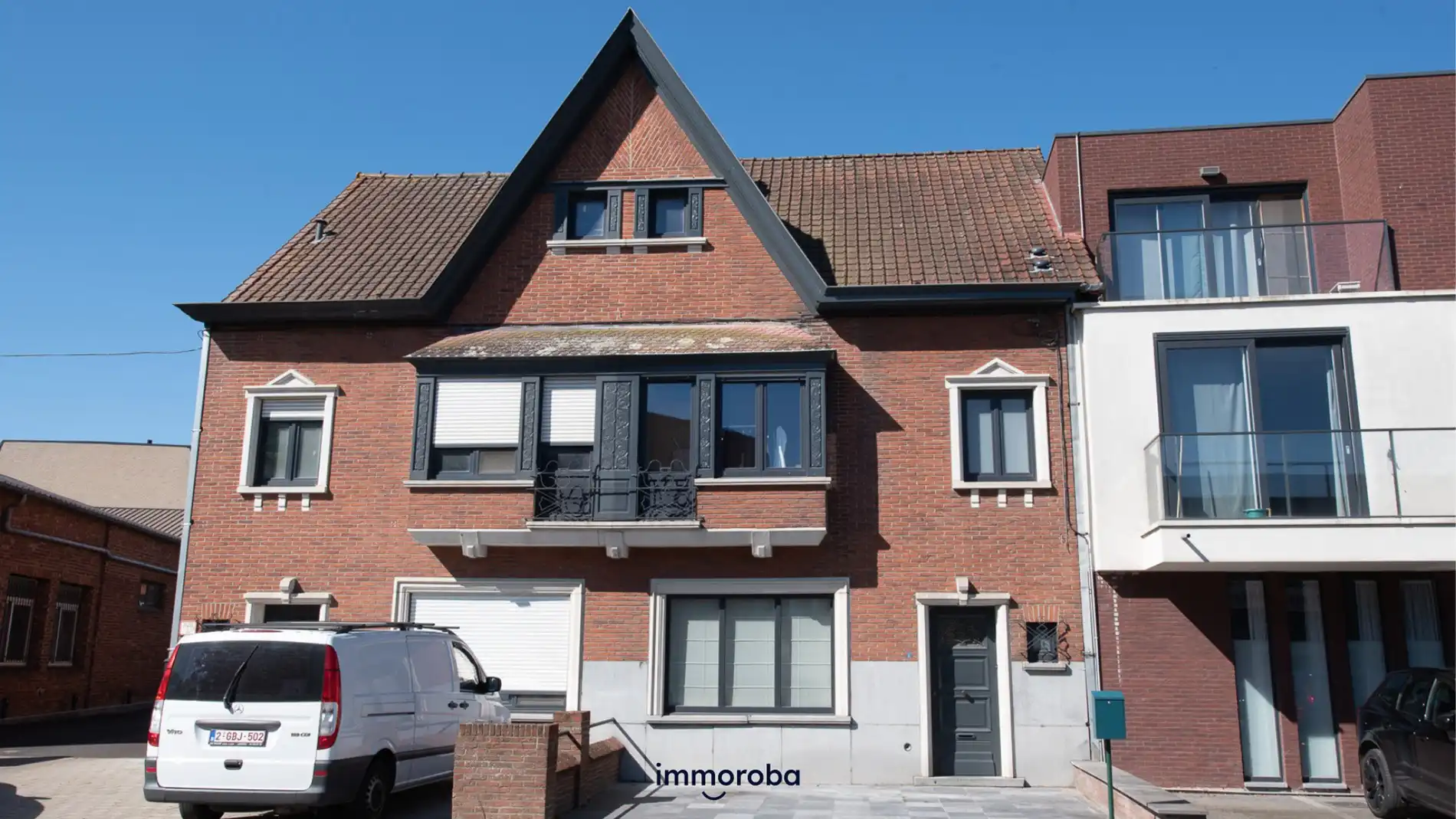 Charmante en goed onderhouden woning te huur nabij station van Waregem foto {{pictureIndex}}