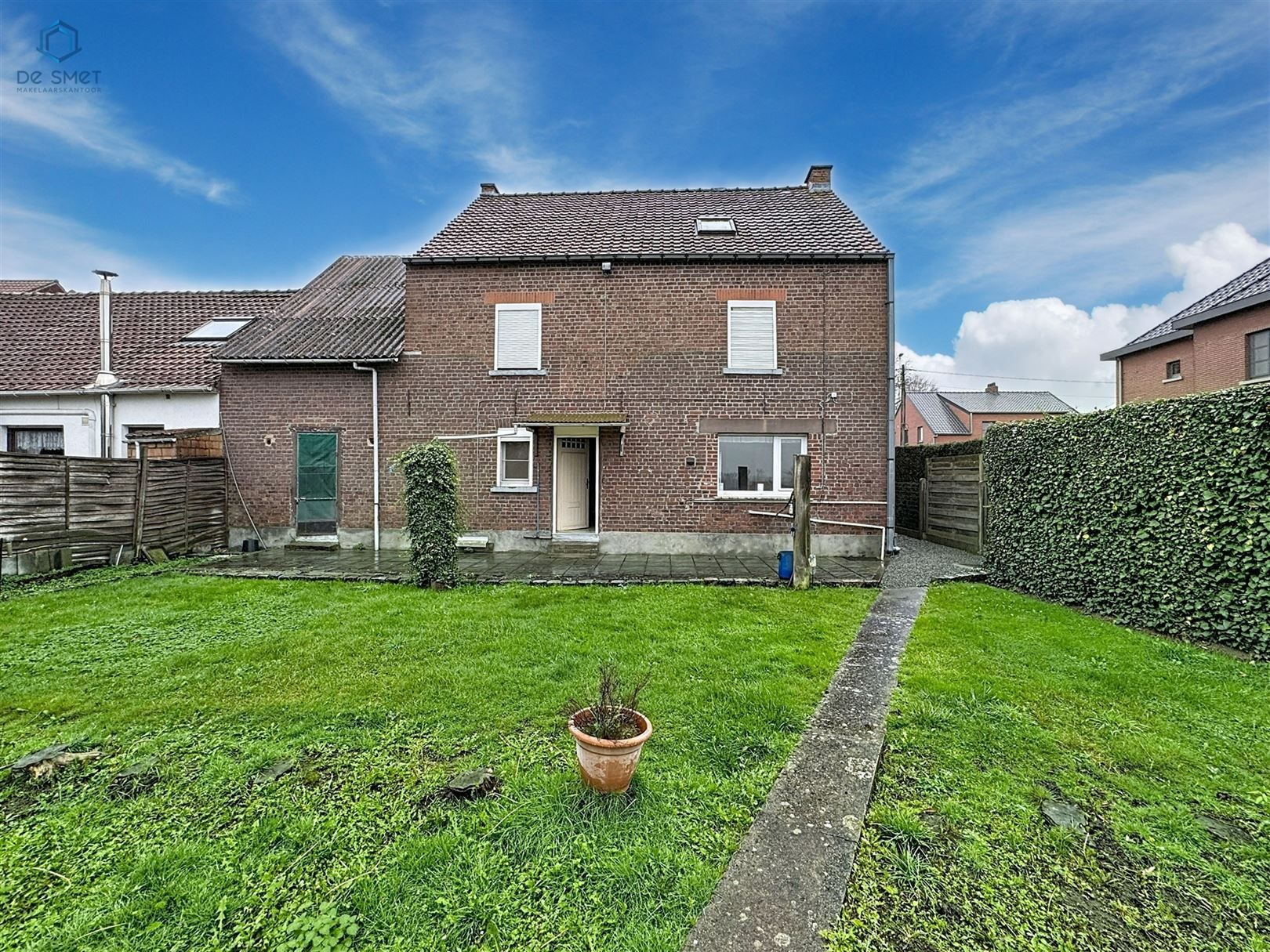 Charmante te renoveren gezinswoning met 4 slaapkamers, garage en grote tuin rustige ligging in Viane foto 23