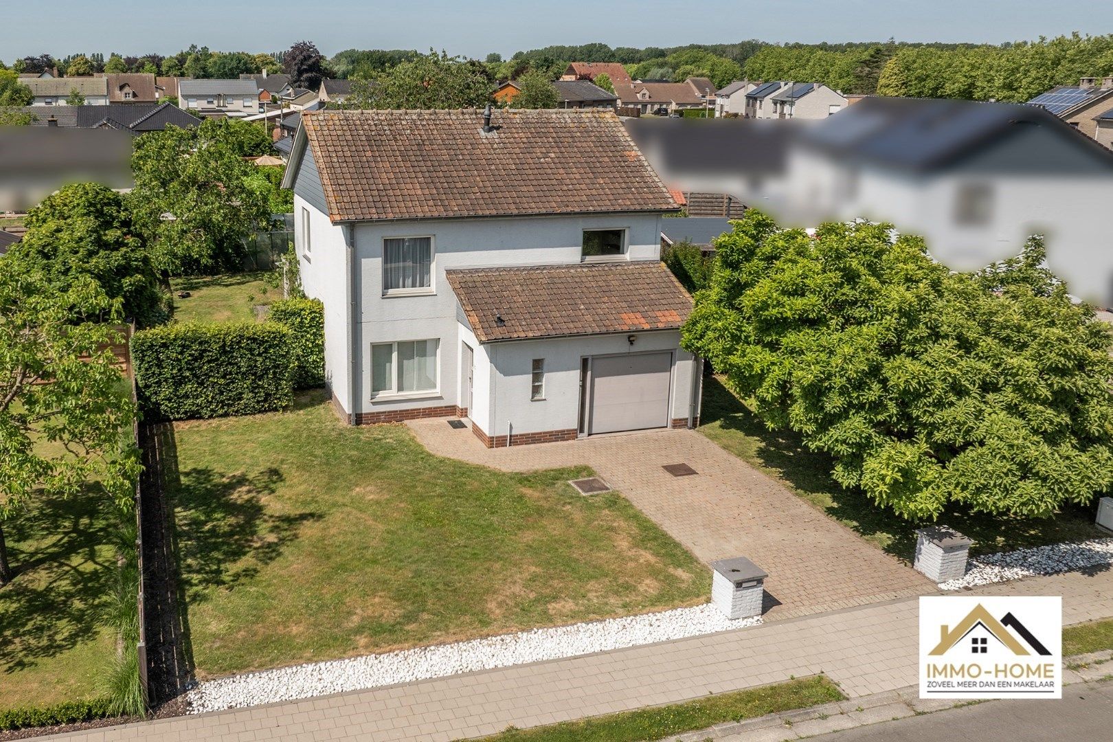 Mooie instapklare woning in rustige wijk te Evergem foto {{pictureIndex}}