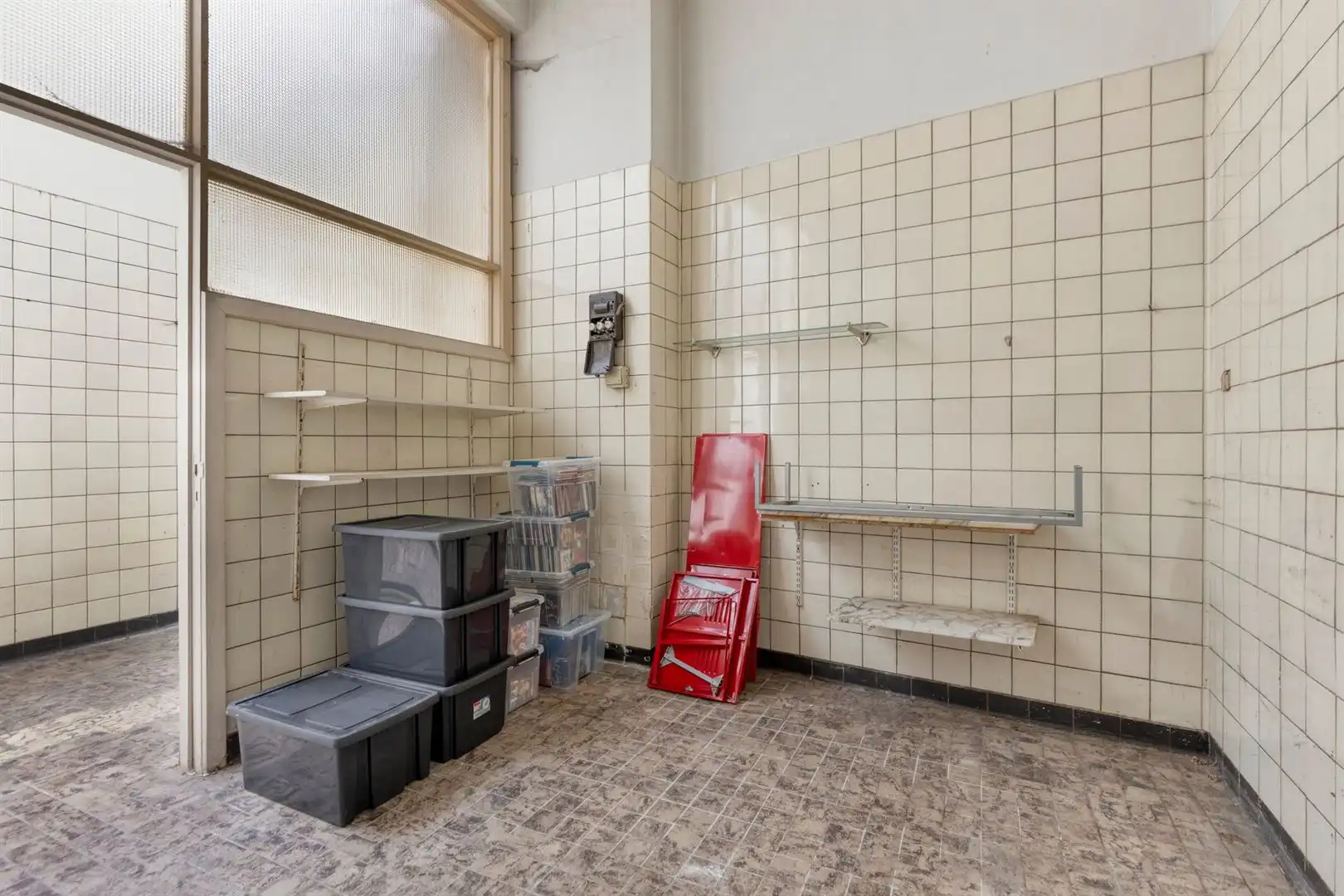 Te renoveren bel-étage met garage en 4 slaapkamers gelegen aan het station van Gent. foto 6