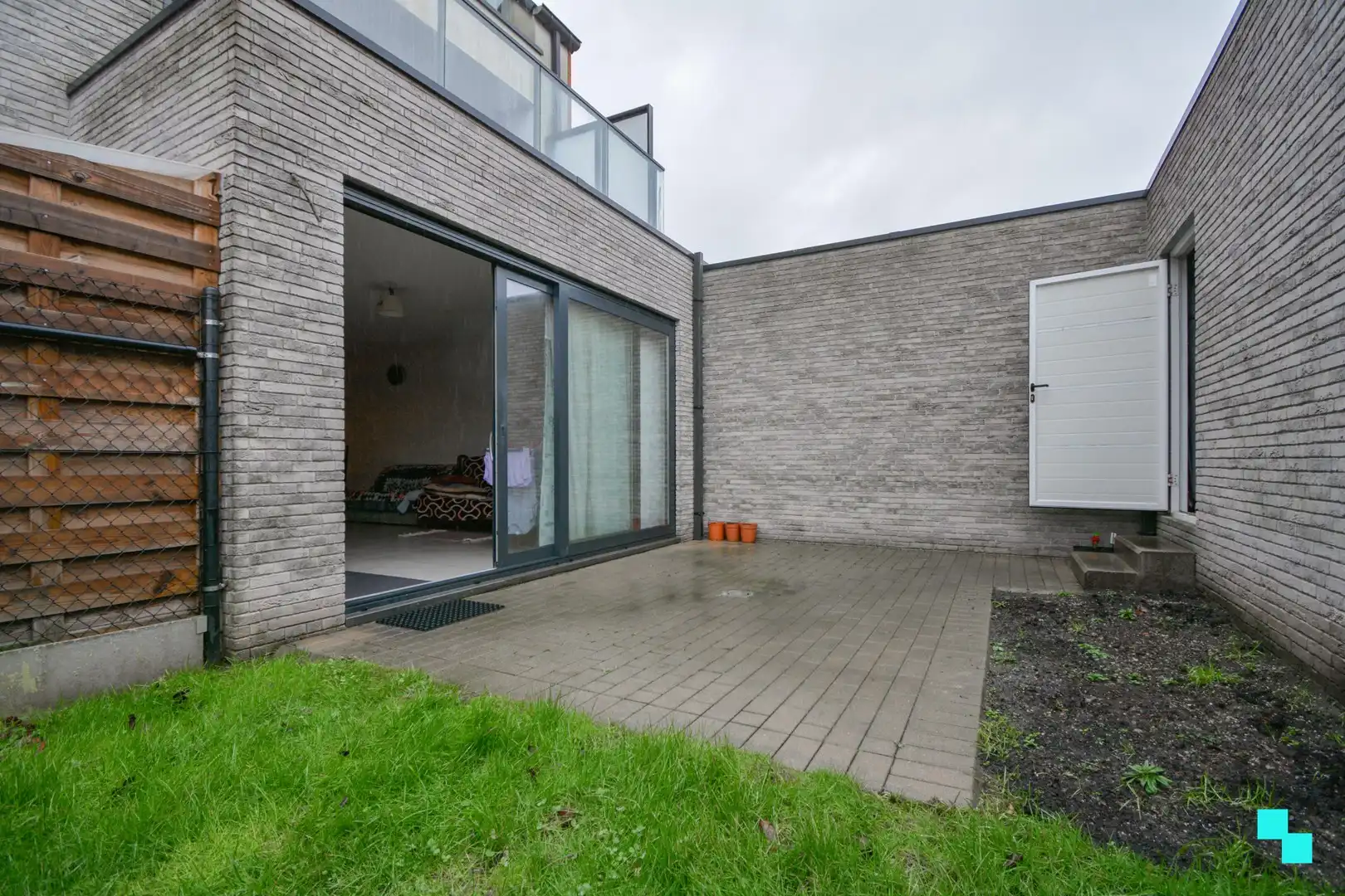 Recent, gelijkvloers appartement met garage te Westrozebeke foto 18