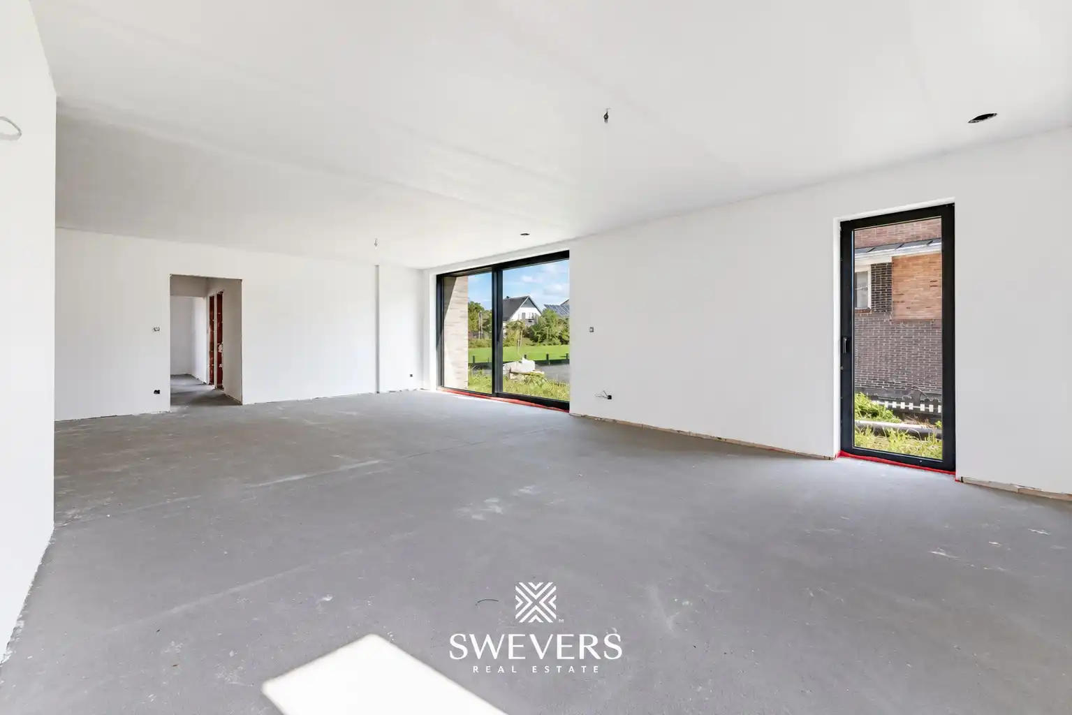 Gelijkvloers 3-slaapkamer appartement met eigen inkom en 2 terrassen in Houthalen foto 4