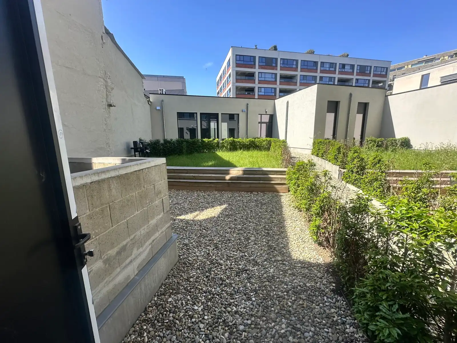 Horecapand met overdekt terras en privatieve tuin foto 7