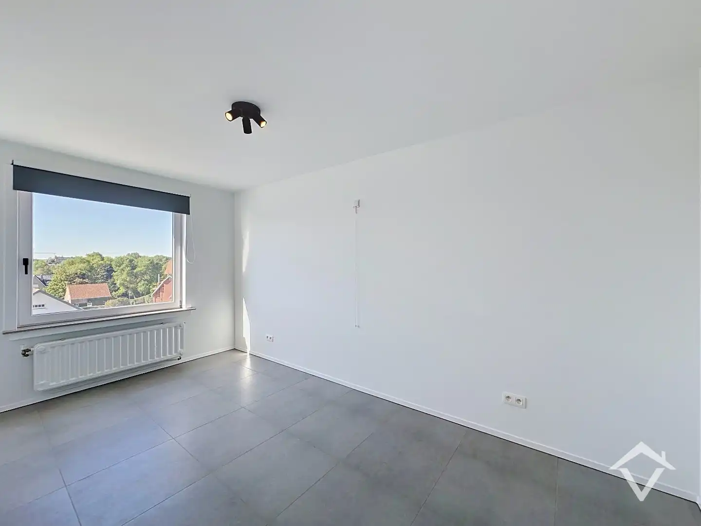 VOLLEDIG VERNIEUWD APPARTEMENT MET AUTOSTAANPLAATS OP EEN TOPLOCATIE IN KOKSIJDE foto 19