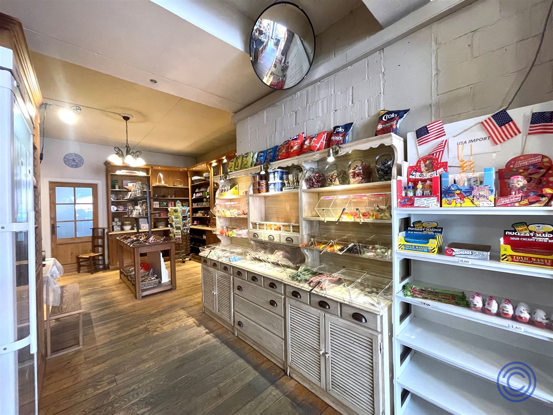 Overname handelsfonds – authentieke snoepwinkel op toplocatie! foto 2