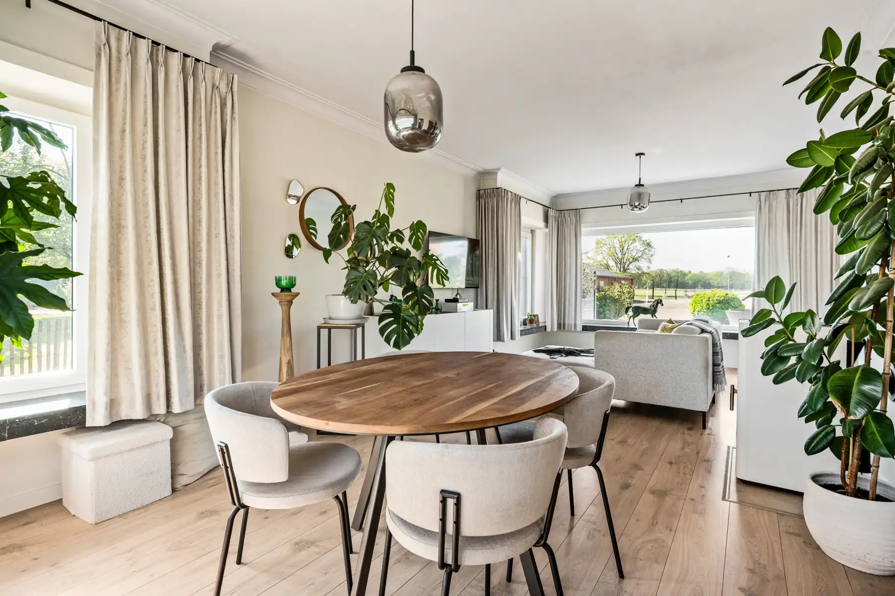 Woning met stalling/bijgebouw op 1,3Ha foto 11