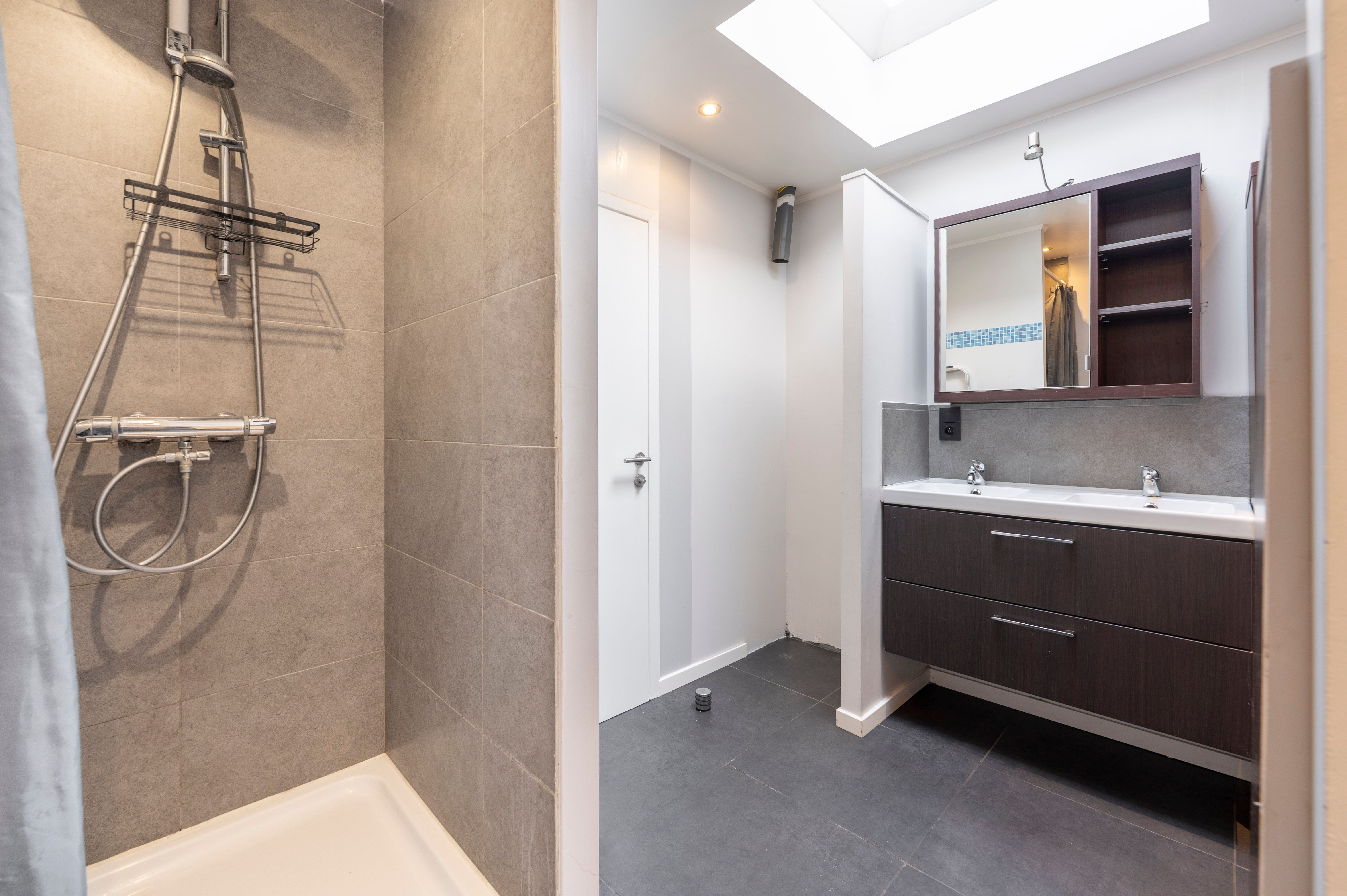 Verrassende woning met leuke tuin en grote garage nabij centrum Kapellen! foto 8