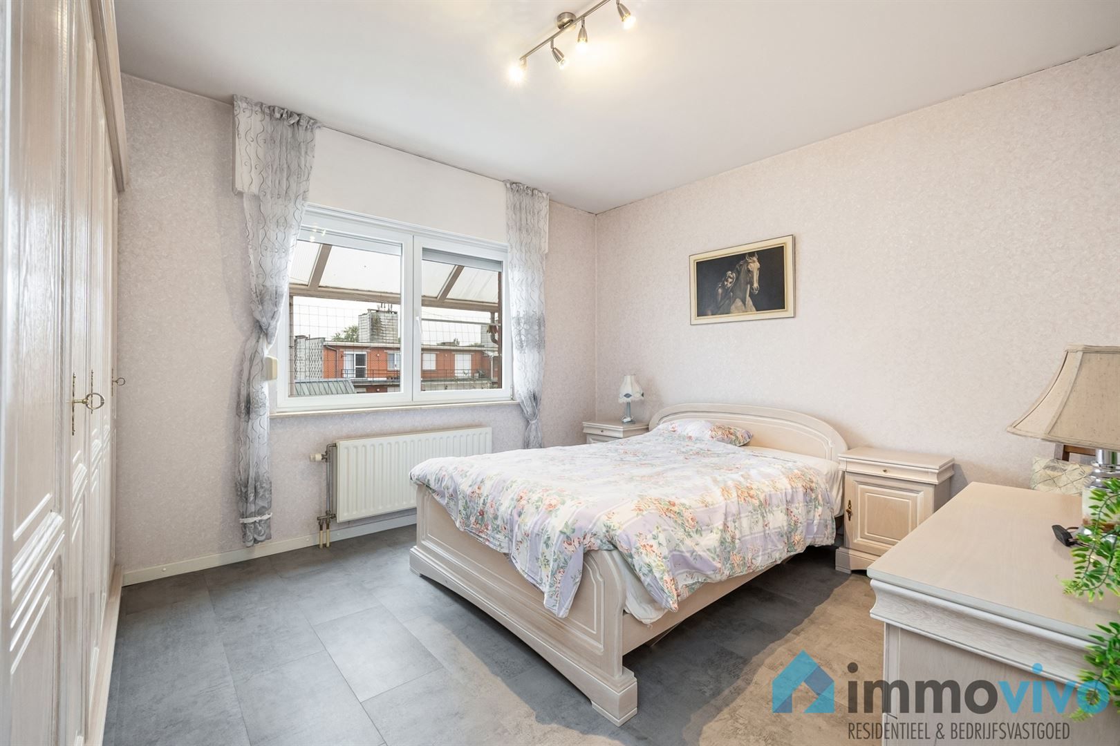 Ruim appartement met 2 slaapkamers en terras. foto 10