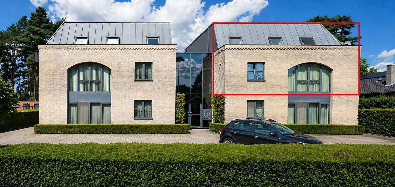 UITZONDERLIJK RUIM DUPLEX APPARTEMENT (H.O.B) foto {{pictureIndex}}