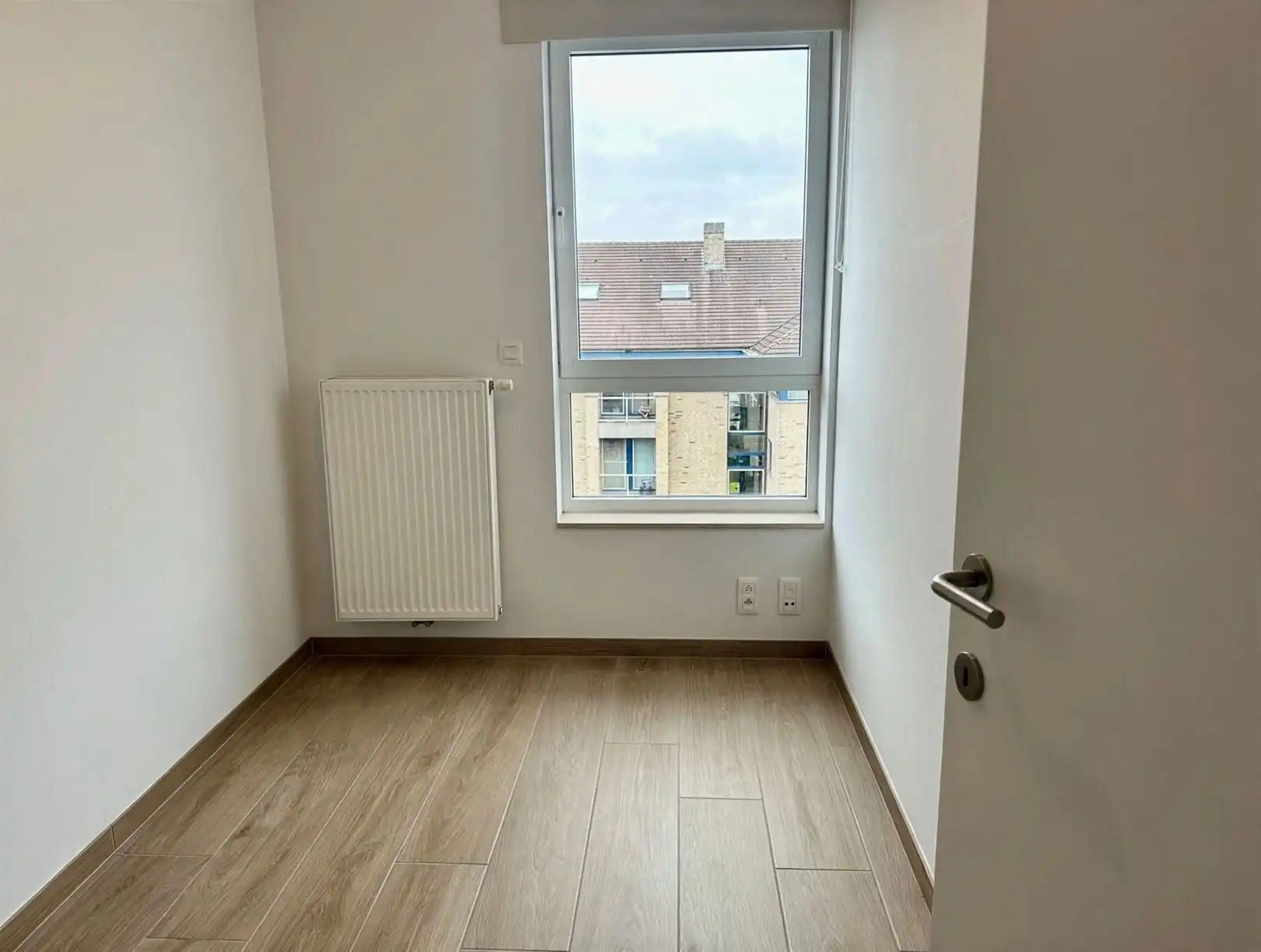 TE HUUR energiezuinig appartement met 2 slaapkamers. foto 10
