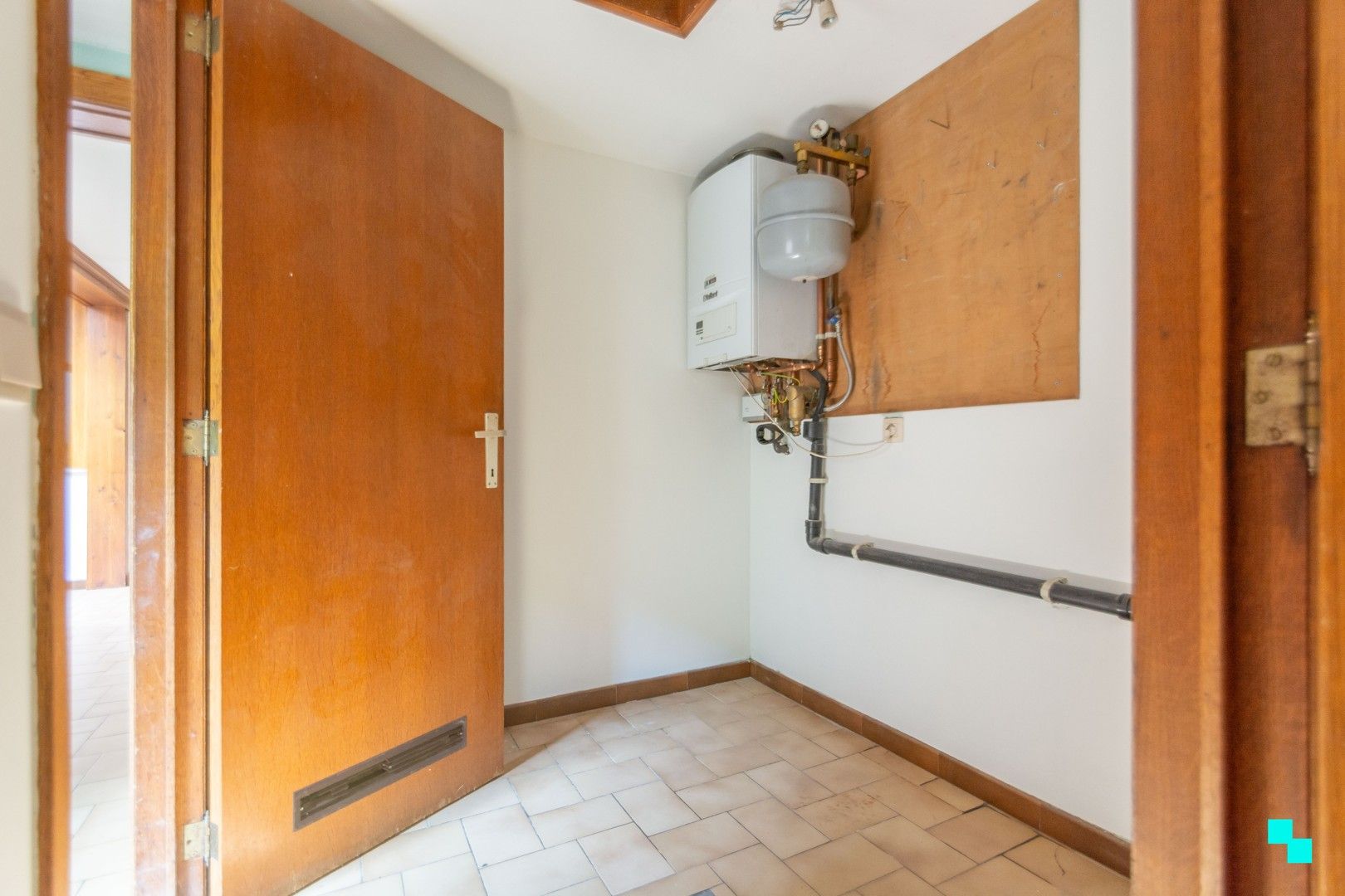 Te renoveren woning nabij station van Merelbeke foto 10