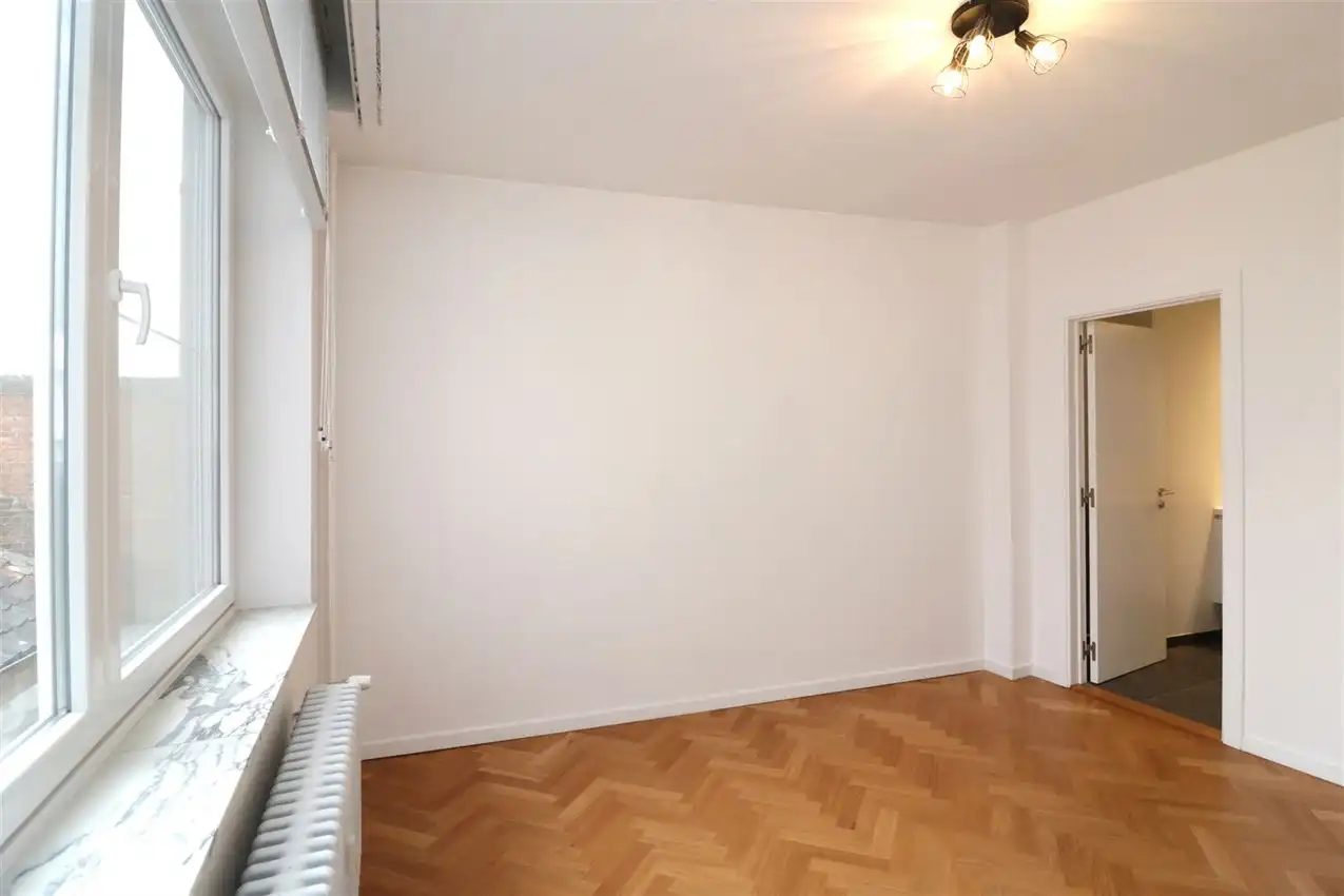 Stijlvol en instapklaar wonen met zicht op warandepark foto 29