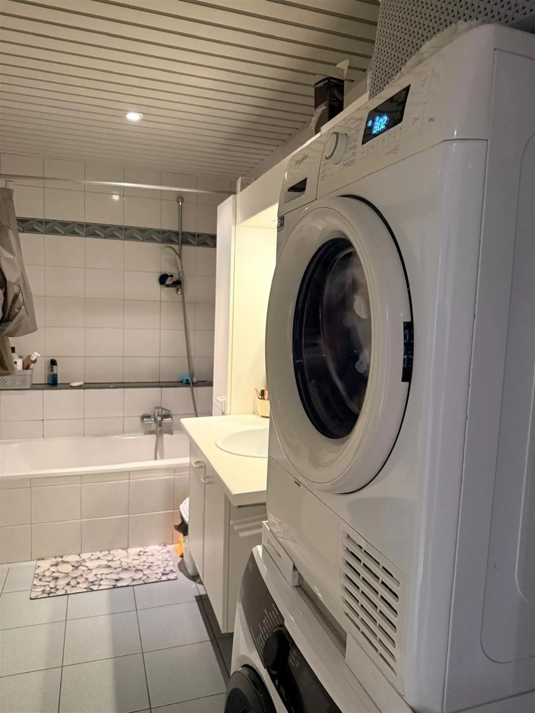 OPBRENGSTEIGENDOM MET 4 APPARTEMENTEN  foto 23