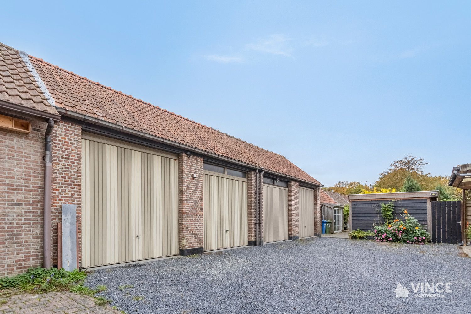 Gezellige rijwoning met tuin en garage in rustige doodlopende straat te Ekeren foto 37
