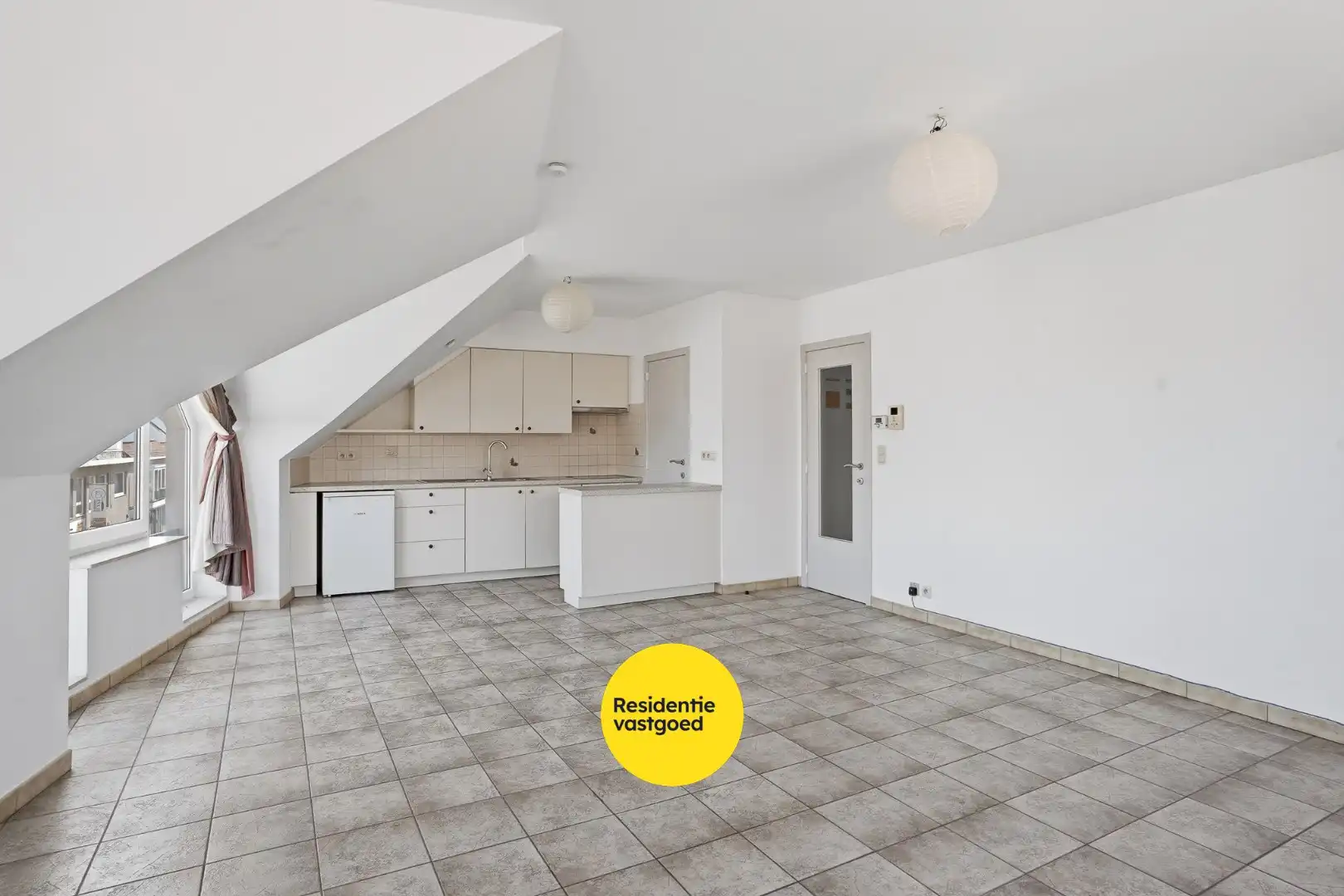 Instapklaar appartement met 2 slaapkamers te Eernegem foto 6